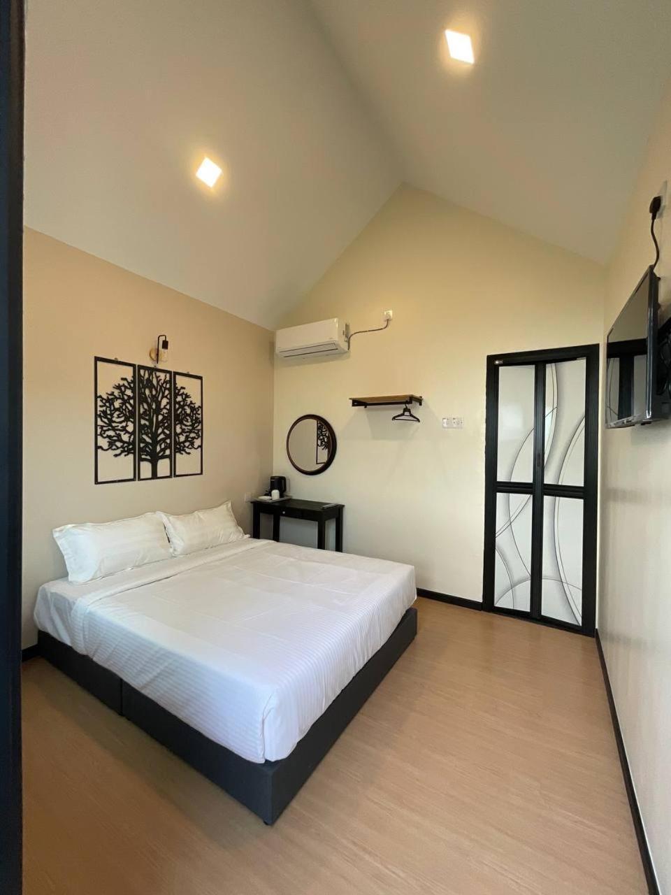 The Sky Inn Kuantan Exterior foto