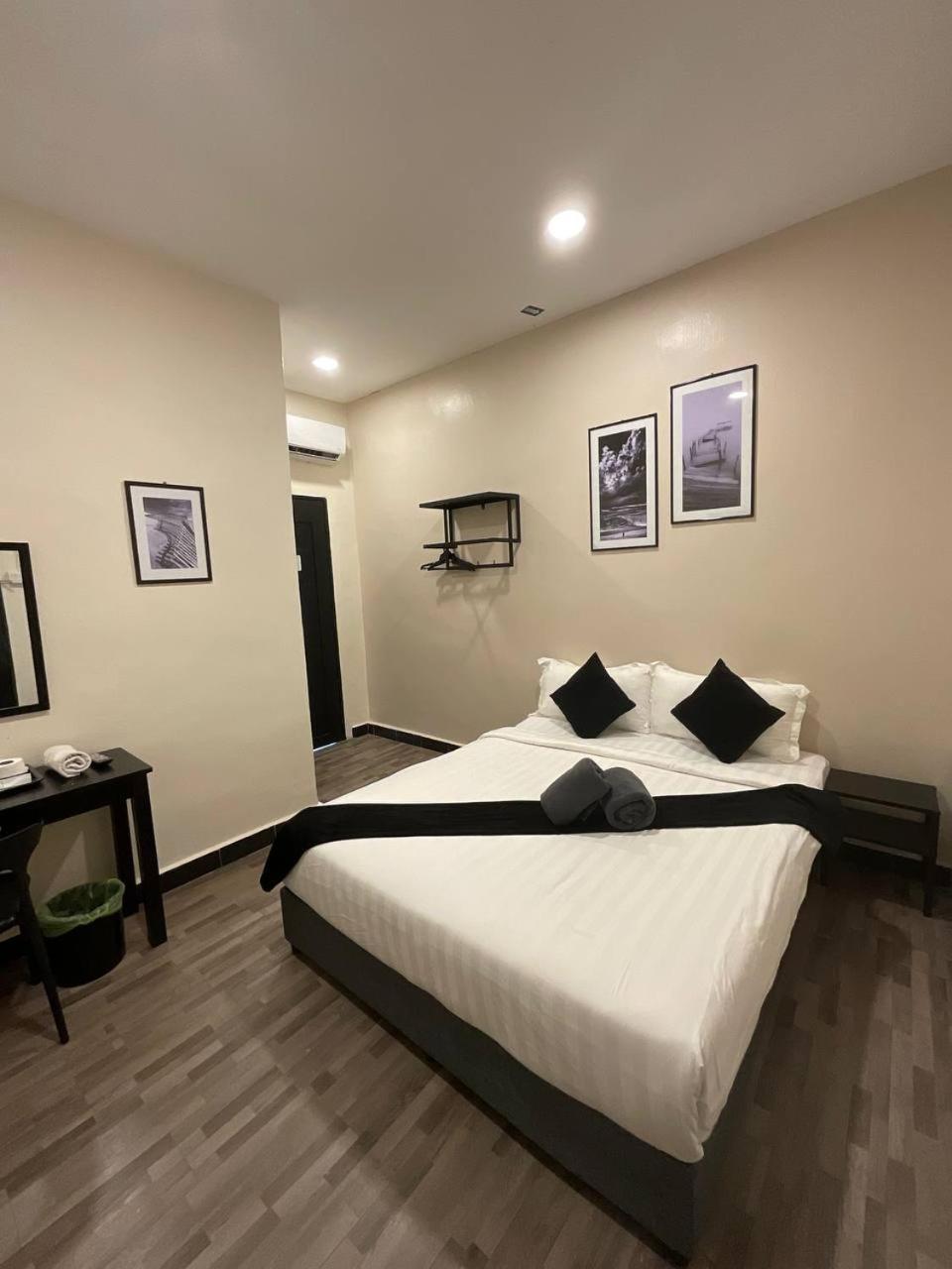 The Sky Inn Kuantan Exterior foto