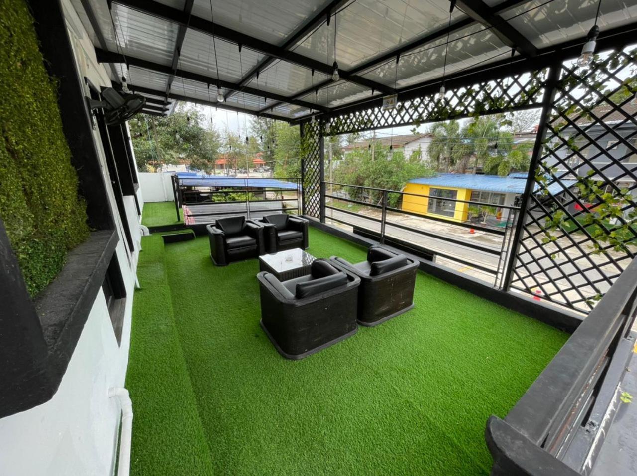 The Sky Inn Kuantan Exterior foto